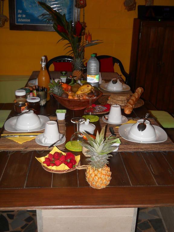 Bed and Breakfast Gandalf Safari Camp à Saint-Joseph Extérieur photo