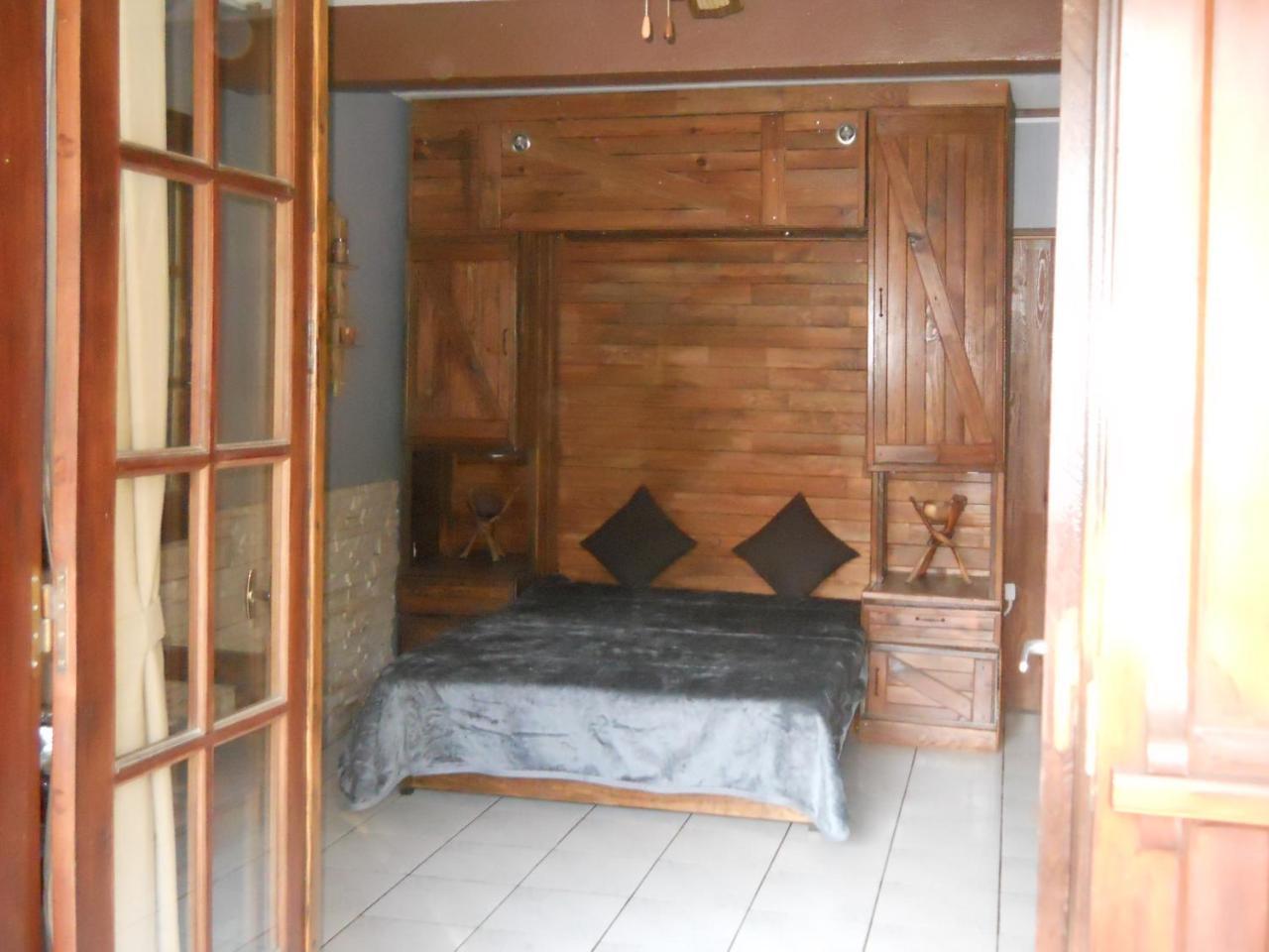 Bed and Breakfast Gandalf Safari Camp à Saint-Joseph Extérieur photo