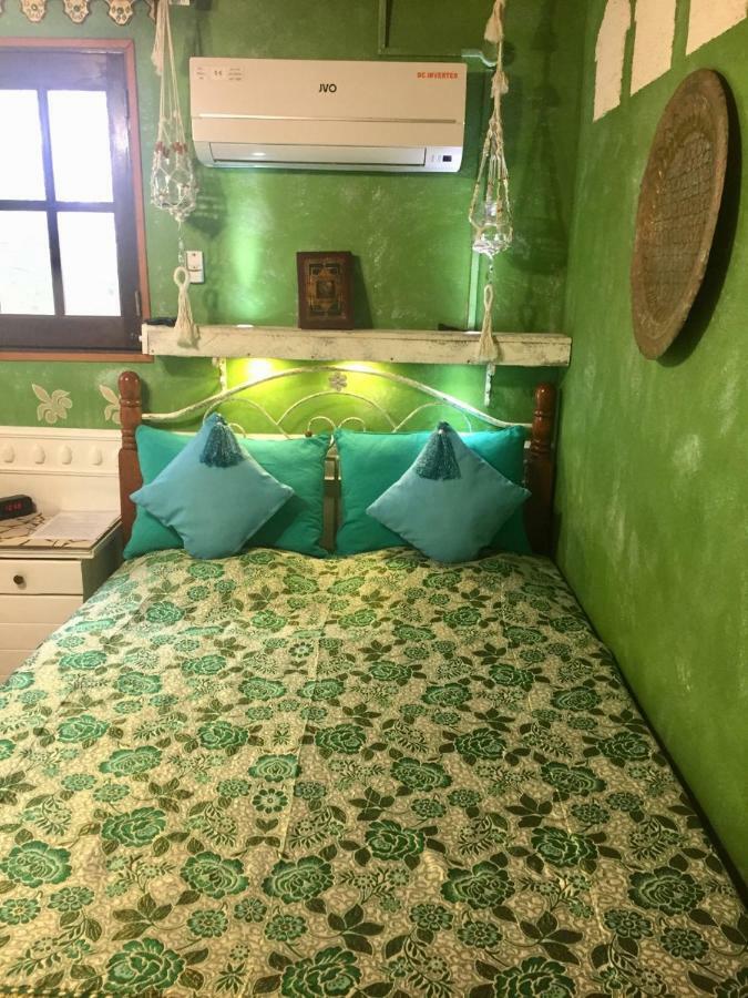 Bed and Breakfast Gandalf Safari Camp à Saint-Joseph Extérieur photo