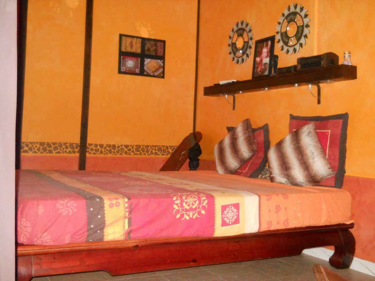 Bed and Breakfast Gandalf Safari Camp à Saint-Joseph Extérieur photo